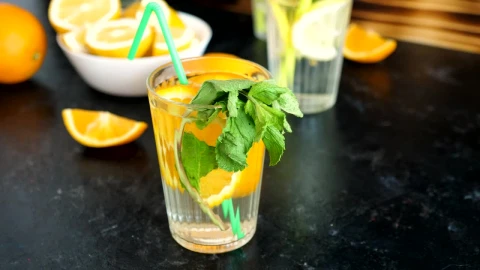 Stock Video Orangeade With Mint Leaves Live Wallpaper - Free Live Wallpaper