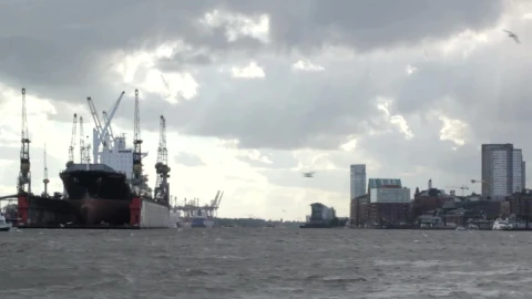 Stock Video Overcast Sky Above An Industrial Port Live Wallpaper - Free Live Wallpaper