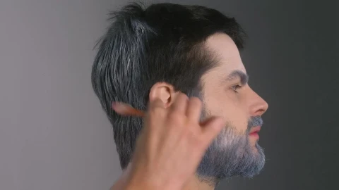 Stock Video Painting A Mans Hair White Winter Style Live Wallpaper - Free Live Wallpaper