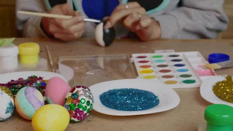 Stock Video Painting Decorations For Easter Live Wallpaper - Free Live Wallpaper