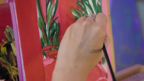 Stock Video Painting Of An Artist On Canvas Live Wallpaper - Free Live Wallpaper