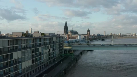 Stock Video Panoramic City View Along The River In Germany Live Wallpaper - Free Live Wallpaper