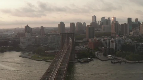 Stock Video Panoramic View Of Brooklyn Flying Over The Bridge Live Wallpaper - Free Live Wallpaper