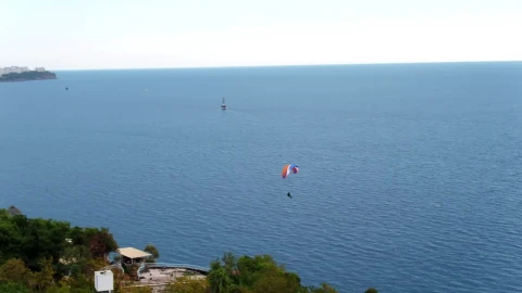 Stock Video Paragliding Over The Cliffs Live Wallpaper - Free Live Wallpaper