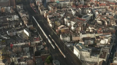 Stock Video Passenger Trains In The Middle Of A European City Live Wallpaper - Free Live Wallpaper