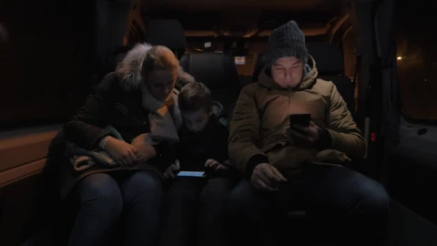 Stock Video Passengers Travelling Through The Night Live Wallpaper - Free Live Wallpaper