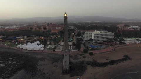 Stock Video People Around The Base Of A Lighthouse Live Wallpaper - Free Live Wallpaper