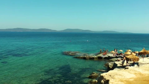 Stock Video People Enjoying The Sea On Vacation Live Wallpaper - Free Live Wallpaper