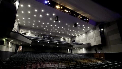 Stock Video People Filling An Empty Theater Live Wallpaper - Free Live Wallpaper