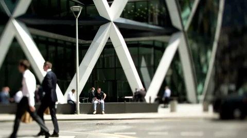 Stock Video People Walking In Front Of A Building Live Wallpaper - Free Live Wallpaper