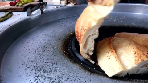Stock Video Person Cooking Beef With Bread Live Wallpaper - Free Live Wallpaper