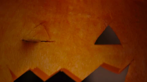Stock Video Person Cutting A Halloween Pumpkin Live Wallpaper - Free Live Wallpaper