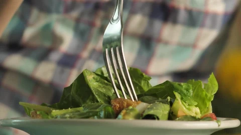 Stock Video Person Eating Salad Live Wallpaper - Free Live Wallpaper