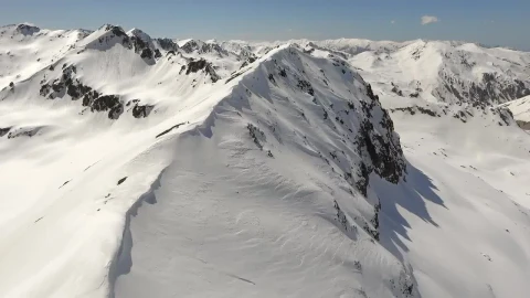 mountain peaks covered in snow 10121 - Free Live Wallpaper