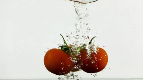 Video Stock Red Tomatoes Submerging In Water Live Wallpaper Free - Free Live Wallpaper