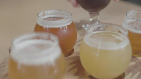 Video Stock Person Sets Down A Beer Live Wallpaper Free - Free Live Wallpaper