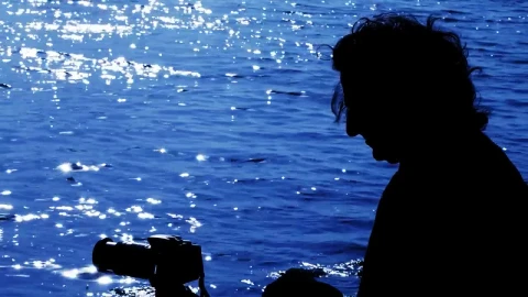 Video Stock Person Taking Pictures To The Sea Live Wallpaper Free - Free Live Wallpaper