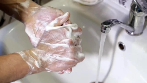 Video Stock Person Washing Hands With Soap Live Wallpaper Free - Free Live Wallpaper