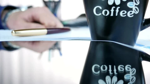 Video Stock Person Working With A Tablet Live Wallpaper Free - Free Live Wallpaper