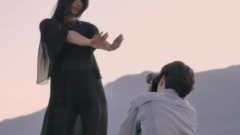 Video Stock Photo Session Of A Girl In The Desert Live Wallpaper Free - Free Live Wallpaper