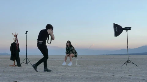 Video Stock Photo Session With A Girl In The Middle Of A Live Wallpaper Free - Free Live Wallpaper