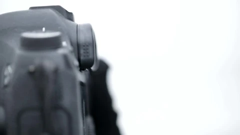 Video Stock Photographer Bringing His Eye Closer To The Camera Live Wallpaper Free - Free Live Wallpaper