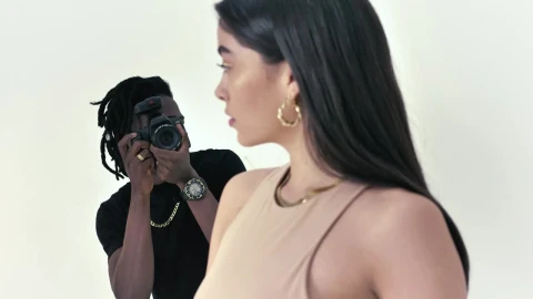 Video Stock Photographer Portraying A Woman From Different Angles Live Wallpaper Free - Free Live Wallpaper