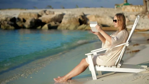 Video Stock Photographing The Ocean On A Tablet Live Wallpaper Free - Free Live Wallpaper