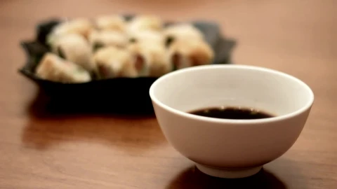 Video Stock Picking Up And Dipping Sushi Live Wallpaper Free - Free Live Wallpaper