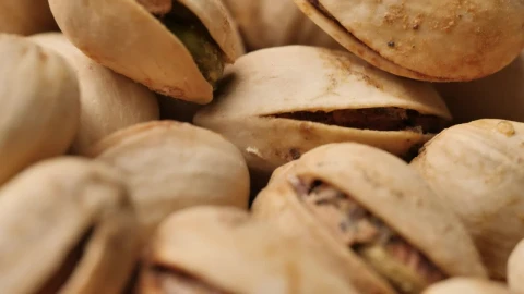Video Stock Pile Of Pistachios In Their Shell In A Very Detailed Live Wallpaper Free - Free Live Wallpaper