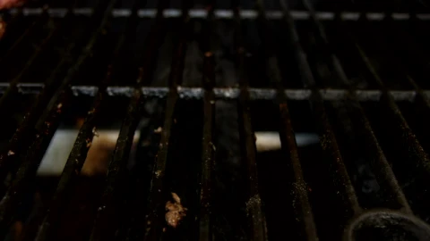 Video Stock Placing A Burger On The Grill Live Wallpaper Free - Free Live Wallpaper
