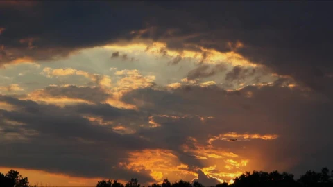 Video Stock Plane Flying Across The Sky At Sunset Live Wallpaper Free - Free Live Wallpaper