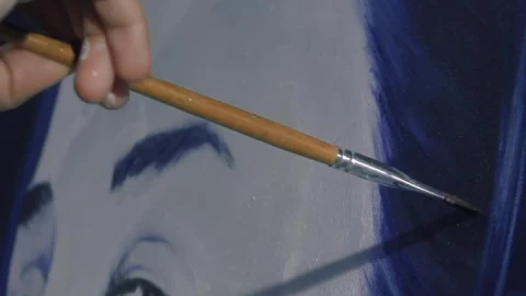 Video Stock Plastic Artist Working On A Portrait Live Wallpaper Free - Free Live Wallpaper