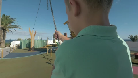Video Stock Playing In A Town Park Live Wallpaper Free - Free Live Wallpaper