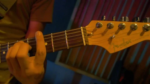 Video Stock Playing The Electric Guitar During A Presentation Live Wallpaper Free - Free Live Wallpaper