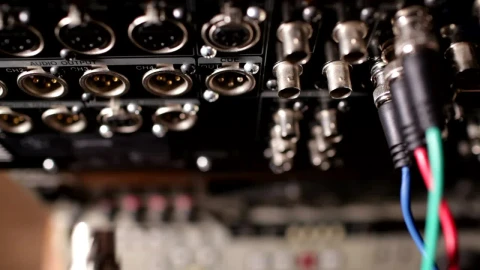 Video Stock Plugging In Cables To A Recorder Live Wallpaper Free - Free Live Wallpaper