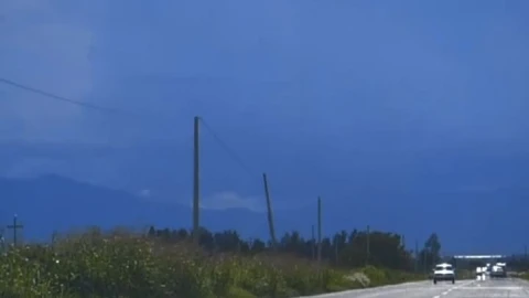 Video Stock Point Of View Traveling Slowly Down A Highway Live Wallpaper Free - Free Live Wallpaper
