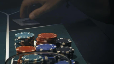 Video Stock Poker Player Receives Cards And Bet Live Wallpaper Free - Free Live Wallpaper