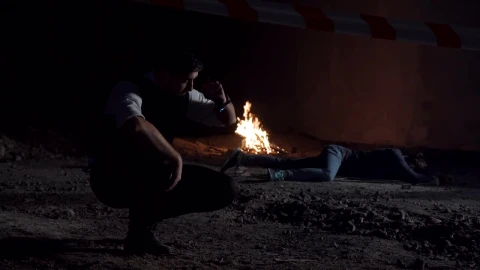 Video Stock Police Officer Looking For Evidence On Crime Scene Live Wallpaper Free - Free Live Wallpaper