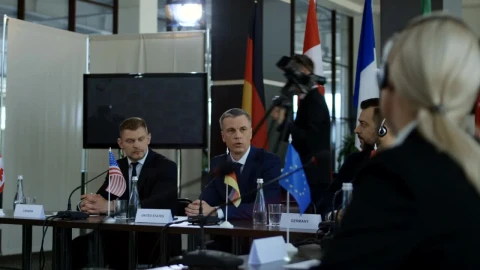 Video Stock Politicians Shaking Hands After Negotiation Live Wallpaper Free - Free Live Wallpaper