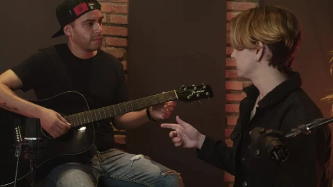 Video Stock Pop Band Performing A Song Of Pain Live Wallpaper Free - Free Live Wallpaper