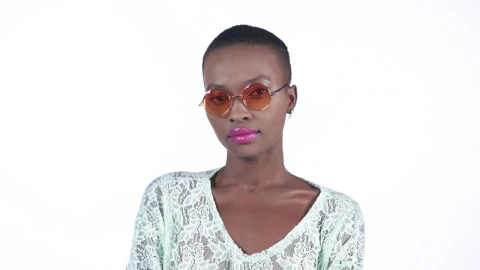 Video Stock Portrait Of A Captivating Woman On A Light Background Live Wallpaper Free - Free Live Wallpaper