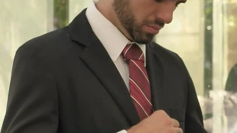 Video Stock Portrait Of A Groom Getting Ready For His Wedding Live Wallpaper Free - Free Live Wallpaper