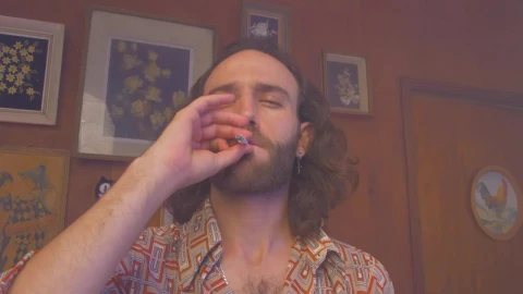 Video Stock Portrait Of A Man Smoking A Cigarette Live Wallpaper Free - Free Live Wallpaper