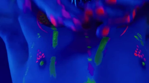 Video Stock Portrait Of A Man With Light Mask Dancing Live Wallpaper Free - Free Live Wallpaper