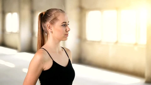 Video Stock Portrait Of Athlete Woman Drinking Water Live Wallpaper Free - Free Live Wallpaper