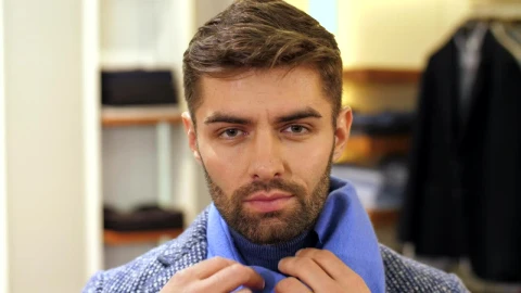 Video Stock Portrait Of Fashion Man In A Suit Shop Live Wallpaper Free - Free Live Wallpaper