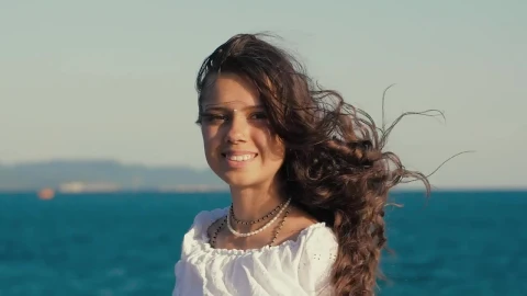 Video Stock Portrait Of Happy Woman Near The Sea Live Wallpaper Free - Free Live Wallpaper