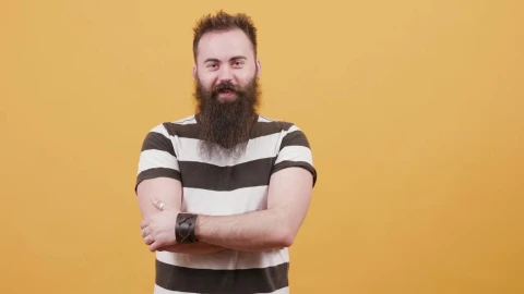 Video Stock Portrait Of Long Beard Man Smiling Live Wallpaper Free - Free Live Wallpaper