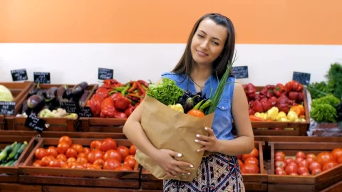 Video Stock Portrait Of Woman Doing Shopping Live Wallpaper Free - Free Live Wallpaper